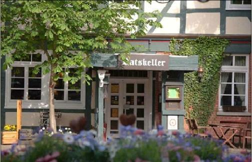 Hotel Ratskeller Gehrden Gehrden  Exteriör bild